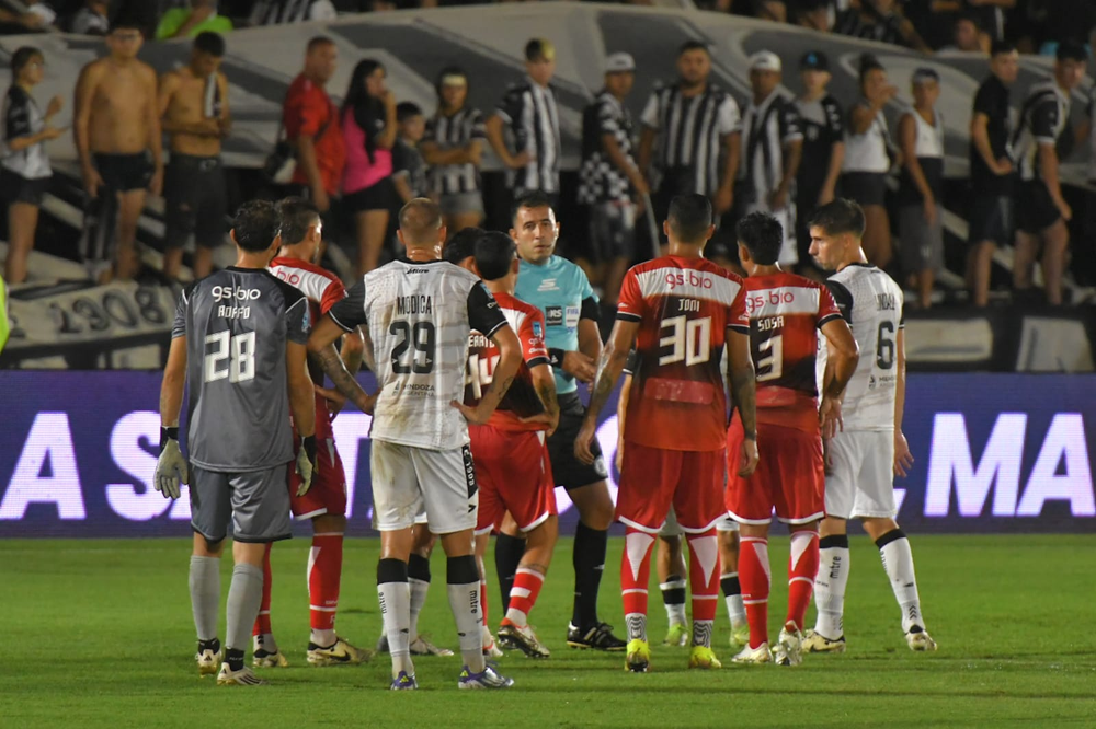 Gimnasia y Esgrima vs Instituto de C&oacute;rdoba