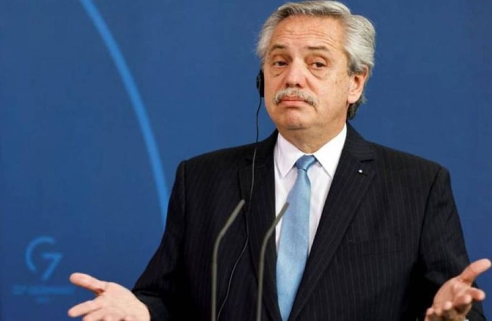 Alberto Fernandéz entregó a la Justicia 20 fichas médicas de Fabiola Yañez.