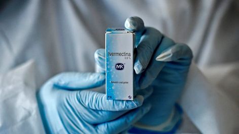 La ivermectina disminuye la replicación del virus in vitro.