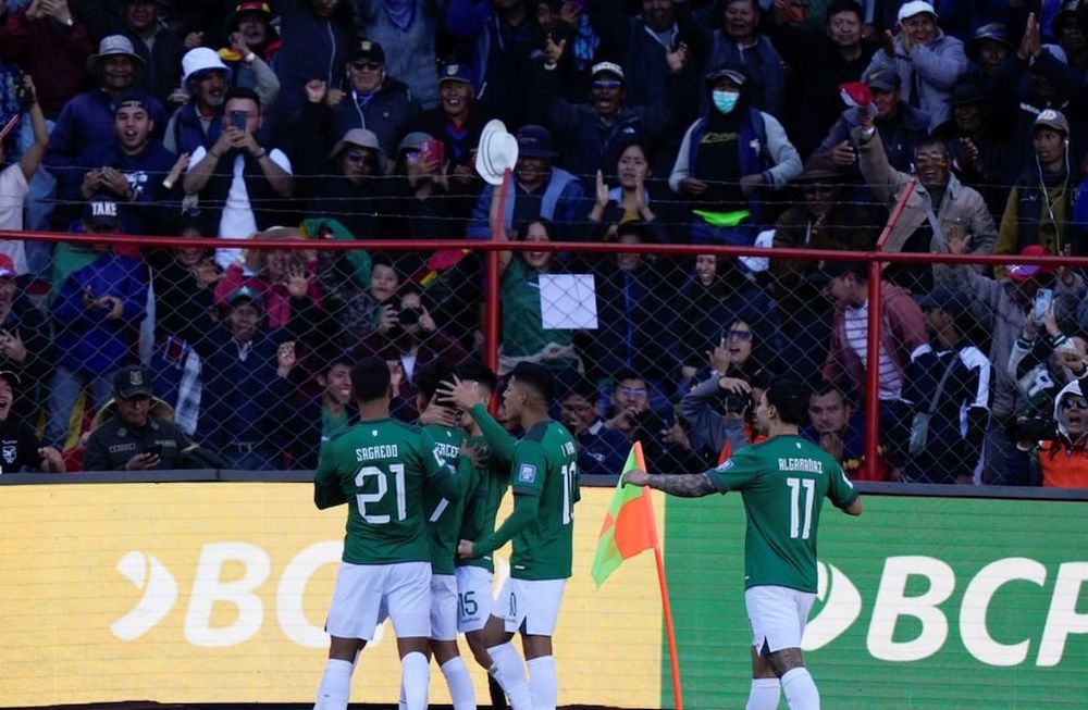 Miguel Terceros marcó un golazo para la victoria ante Colombia. /Foto: AP/ Juan Karita
