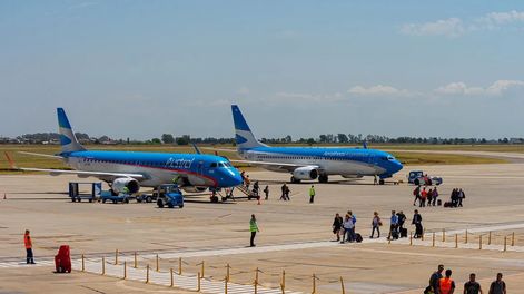 La propuesta fue anunciada por Marcela Aeberhard, secretaria de Turismo provincial, quien confirmó que el pedido fue formalizado ante el secretario de Turismo de la Nación, Daniel Scioli, y dirigido también a Aerolíneas Argentinas.