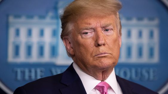 El presidente Donald Trump anunció que decidieron anular la decisión de quitarle la visa a los estudiantes universitarios extranjeros.