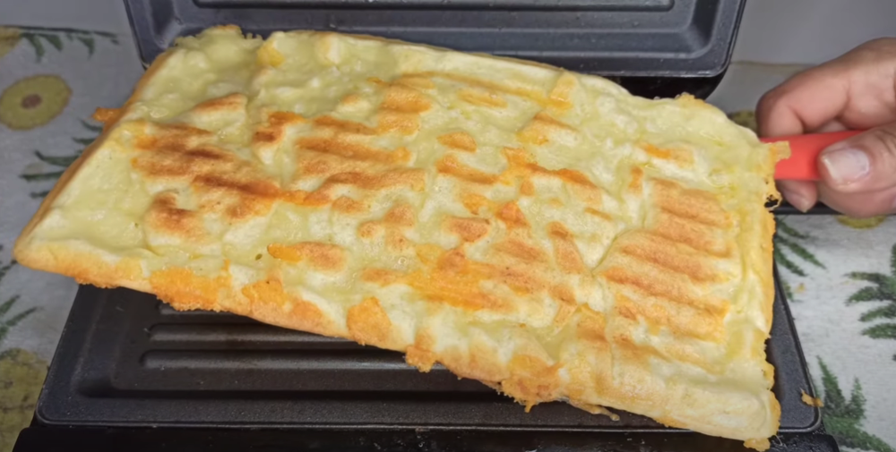 Listo en 5 minutos masa de 3 ingredientes hecha en la sandwichera