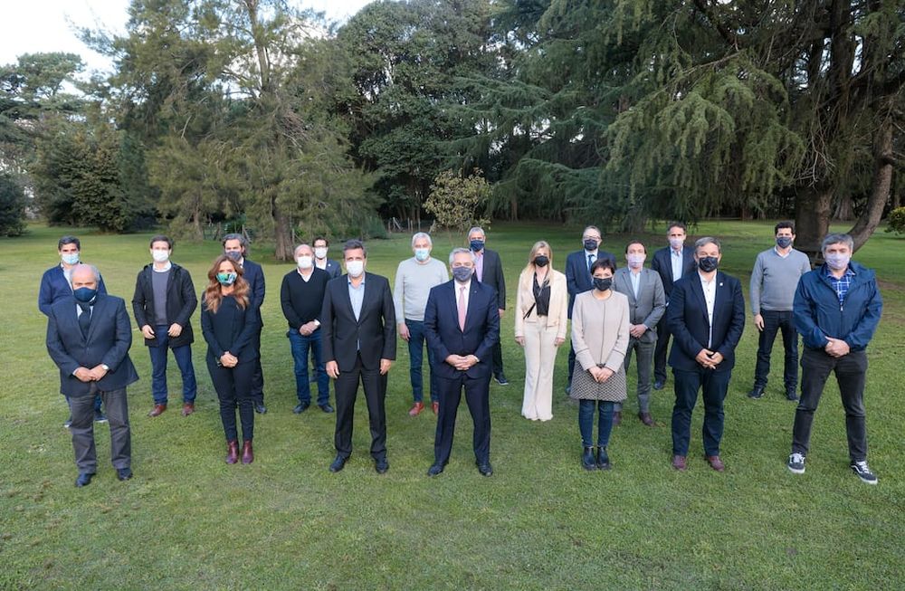 El presidente Alberto Fernández se reunió este martes con Sergio Massa, Máximo Kirchner, ministros e intendentes en Olivos.