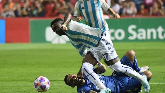 Malas noticias para Fernando Gago: Johan Carbonero sufrió una ruptura del ligamento cruzado anterior de su rodilla izquierda. / Gentileza.