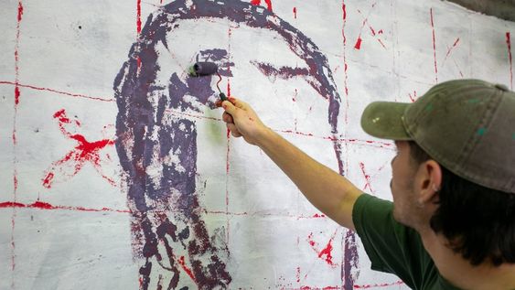 Joven que vandalizó un inmueble en Ciudad se comprometió a restaurar el sitio y realizar un mural en homenaje a San Martín. Foto: Ciudad de Mendoza.