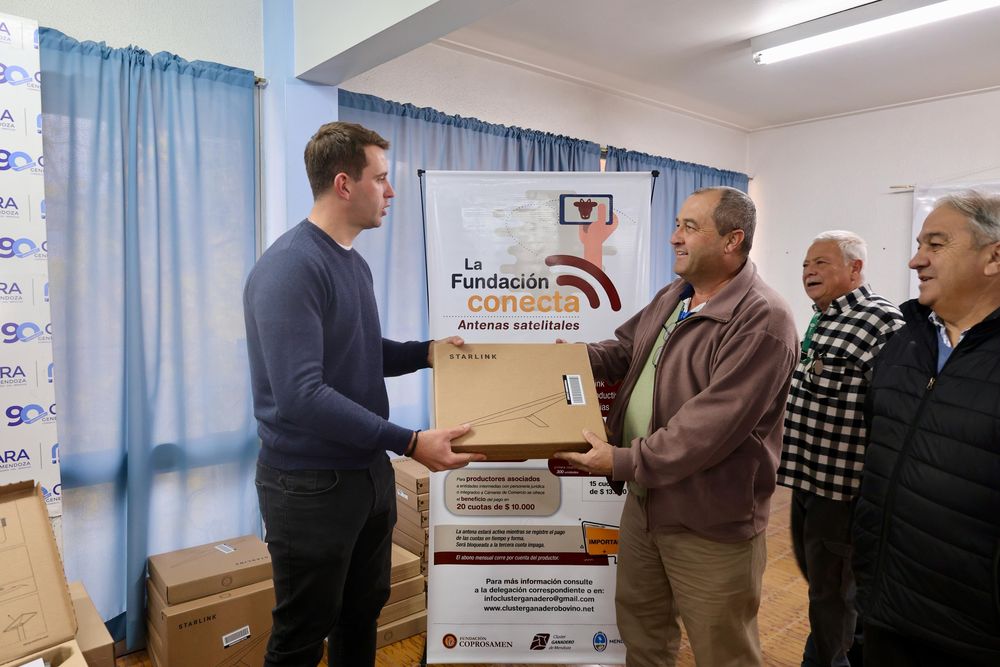 Productores destacan cómo la conectividad facilita el acceso a mercados, trámites online y comunicación con familiares desde el campo.