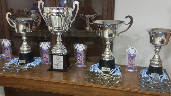 La Federación escribió: “Copa Leopoldo Jacinto Luquez”. El apellido del histórico futbolista es sin la letra Z al final. / Foto: Gentileza