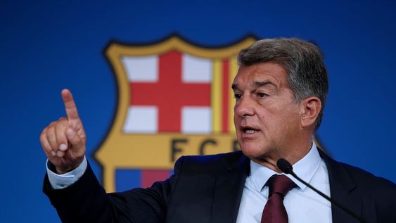 Joan Laporta, el presidente del FC Barcelona apuntado por la salida de Messi. Joan Laporta, el presidente del FC Barcelona apuntado por la salida de Messi.