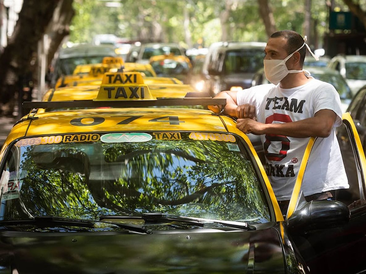 Los taxistas advierten que hay un claro desajuste entre sus costos y las tarifas.