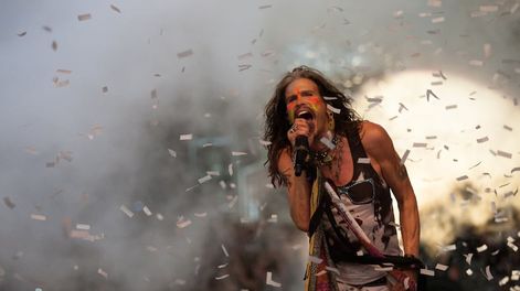 Los Andes | Steven Tyler, durante un show que Aerosmith ofreció en 2019. (DPA)