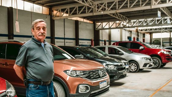 Jorge Miliotti, en el taller que lo consolidó como uno de los nombres referentes del rubro en Mendoza.