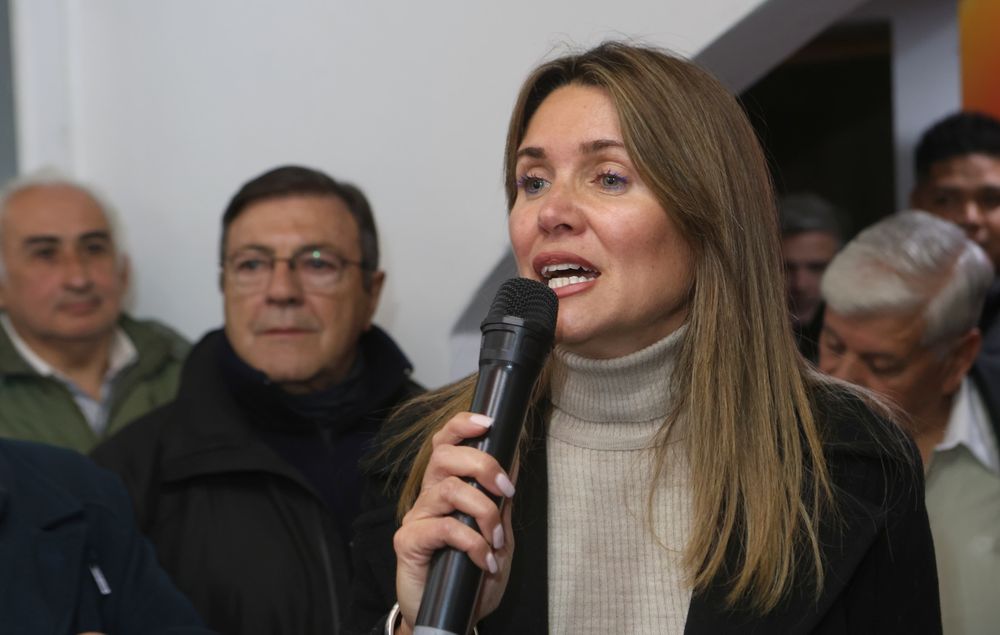 Griselda Petri, hermana del ministro Luis Petri y vicepresidenta de la UCR, inauguró este martes una sede del petrismo en Guaymallén. Foto: Marcelo Álvarez