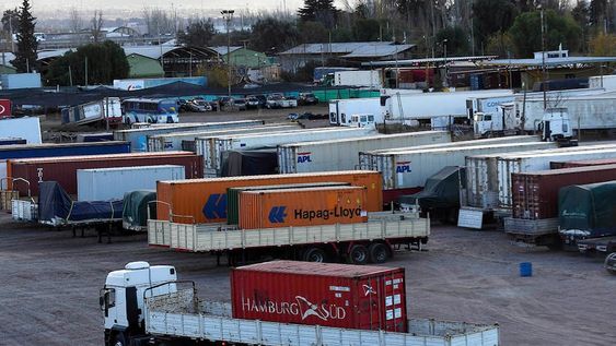 Un informe del Consejo Empresario Mendocino evidencia una contracción en la actividad, tanto en volumen como en valor, pero destaca puntos altos, como el crecimiento de las MOA. / Foto: Marcelo Rolland