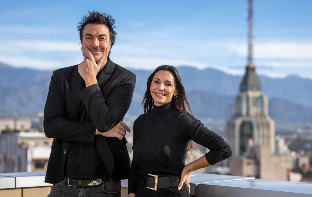 Joe Fernández y Laura Rez Masud En La Cima.