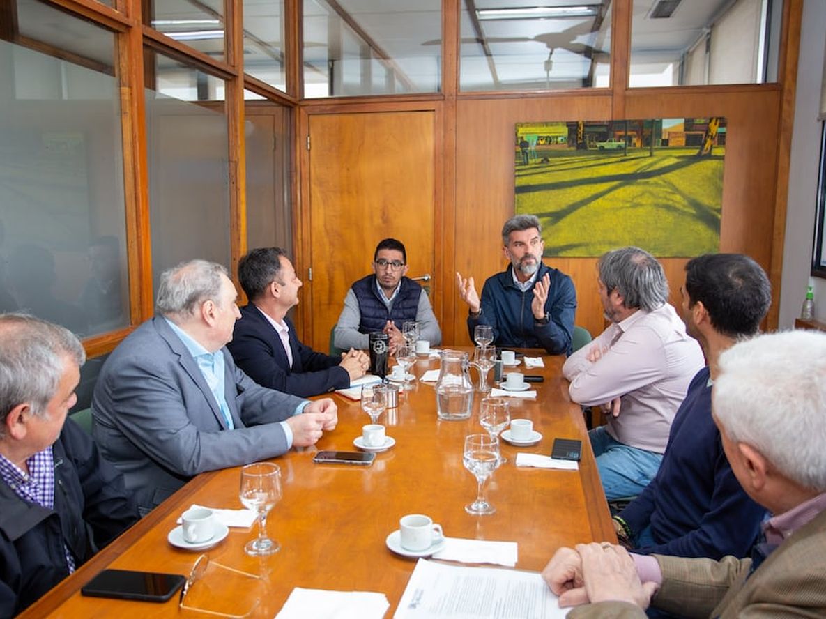 Ulpiano Suarez se reunió con las nuevas autoridades de la Cámara de Turismo de Mendoza