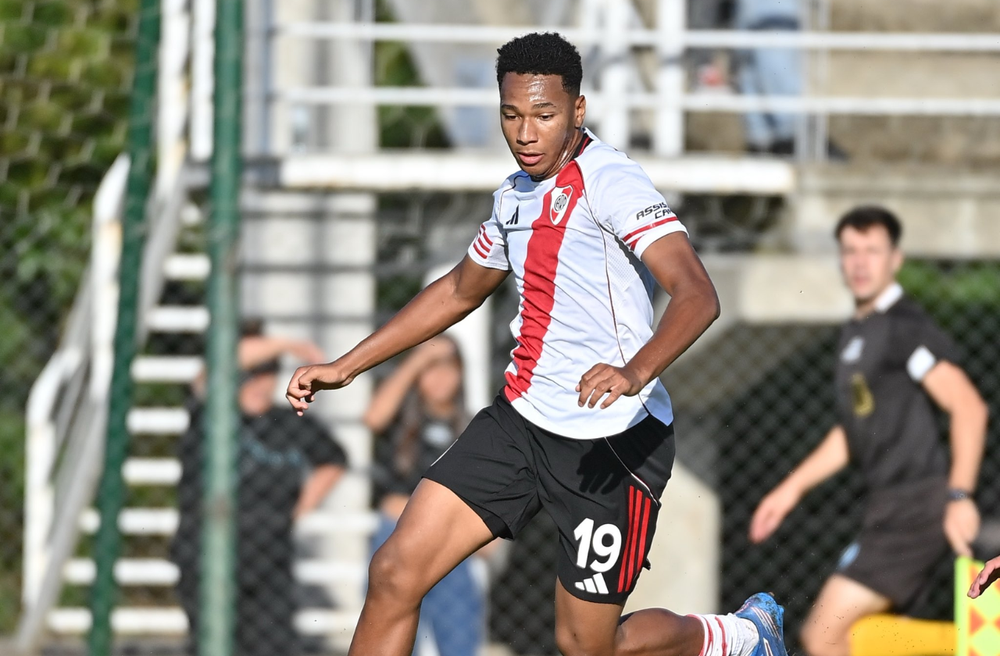 Jonathan Spiff, la nueva joya de River que eligió Coudet para enfrentar a Bragantino