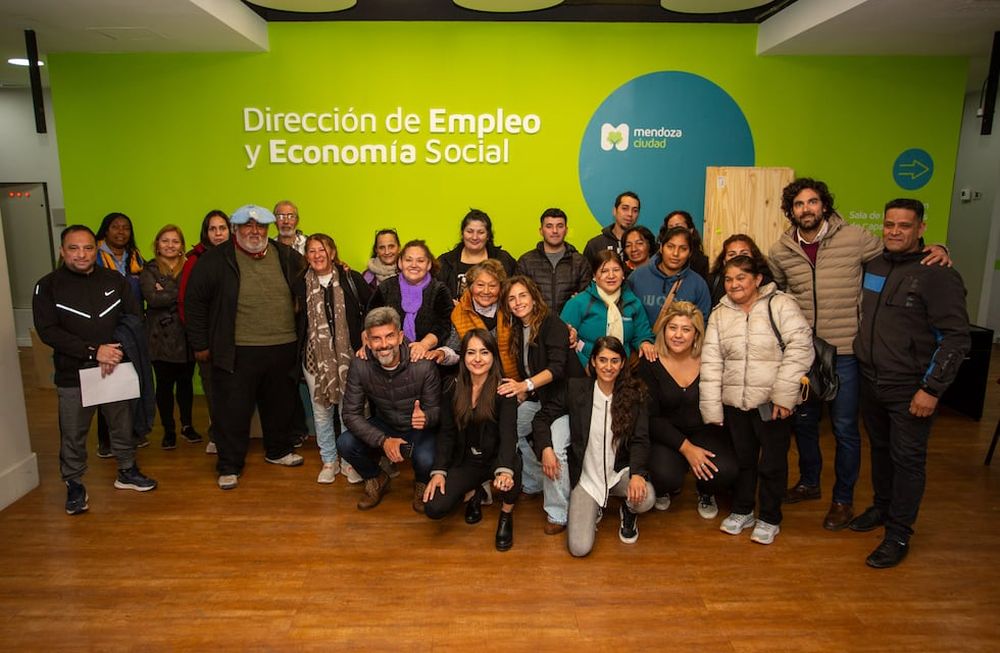 Ulpiano Suarez entregó equipamiento a emprendedores de la Economía Social