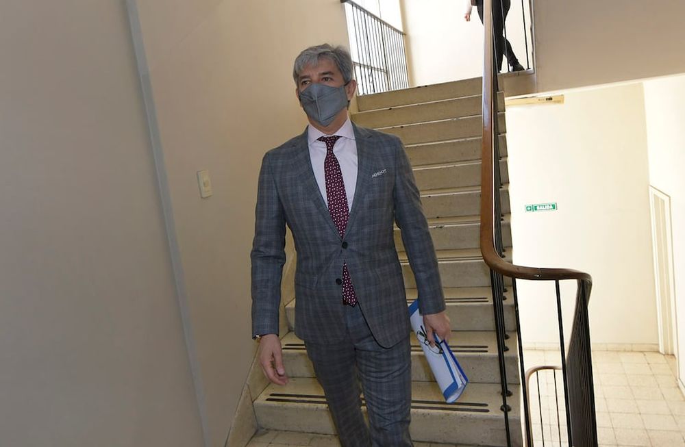 Mendoza 05 de agosto de 2021 Policiales  PolíticaEl juez federal mendocino Walter Bento (58) fue procesado como presunto líder de una asociación ilícita dedicada al cobro de coimas a cambio de beneficios judicialesHoy trabajó normalmente analizando impugnaciones de las listas para las elecciones PASO de setiembre. Foto: Orlando Pelichotti / Los Andes