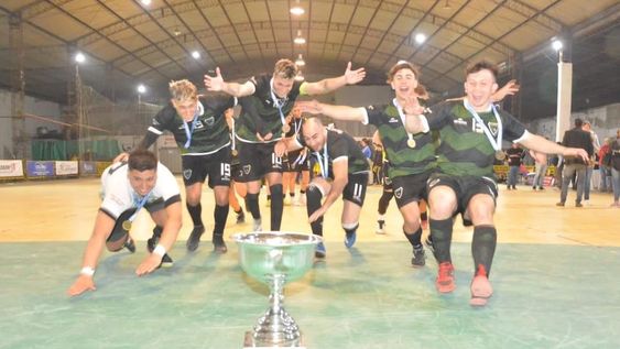 Triunfo de “primera” del equipo de futsal del barrio Sanidad en Santa Fe