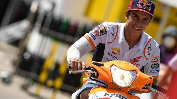 Honda desmiente que Márquez tenga que volver a operarse