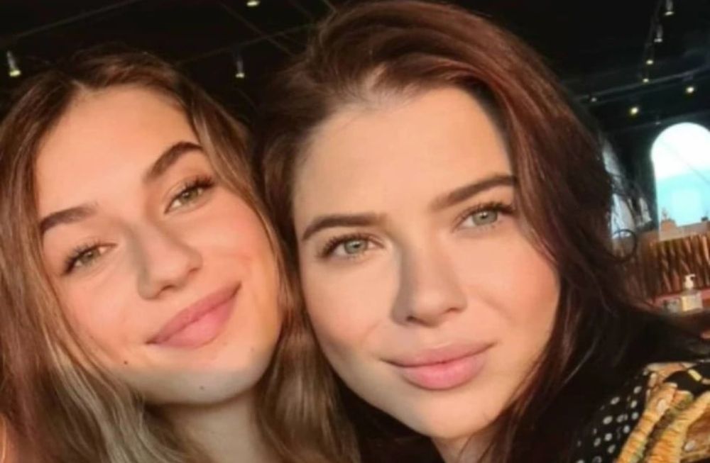 Cuando una mamá está preocupada por la salud mental de su hija adolescente, esta es capáz de lo que sea, en este caso decidió suprimir sus cuentas.