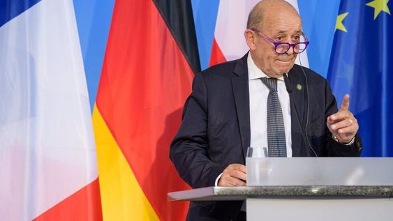 El ministro de Relaciones Exteriores de Francia, Jean-Yves Le Drian