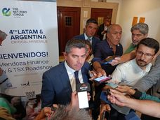 Marcelo Orrego, gobernador de San Juan en la reunión de la mesa del cobre en Mendoza. Marcelo Orrego, gobernador de San Juan en la reunión de la mesa del cobre en Mendoza.