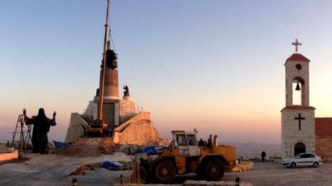 Una tregua en Siria para erigir la estatua de Jesús