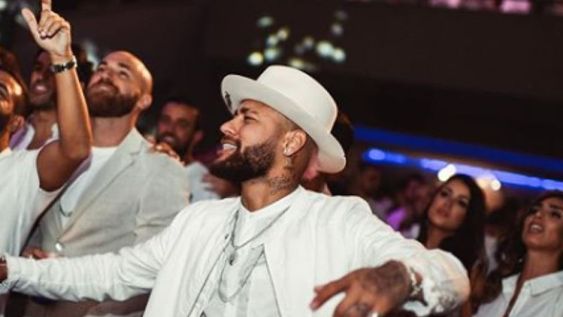 Distintas versiones aseveran que el futbolista no fue partícipe del clásico sudamericano por haber asistido a diversos eventos nocturnos. / Gentileza.