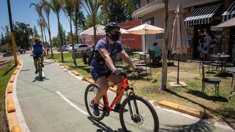 Los Andes | Luján de Cuyo cuenta con 70 kilómetros de ciclovías, que brindan la posibilidad de conocer y dsifrutar del departamento en dos ruedas / Ignacio Blanco