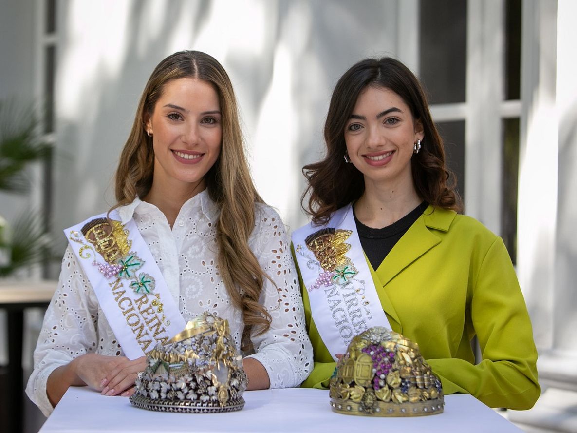 Alejandrina Funes y Sofía Perfumo, Reina y Virreina Nacional de la Vendimia 2025, en el tradicional desayuno (Los Andes)