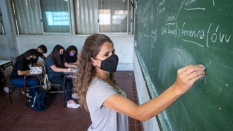 Los Andes | En comisiones de la Cámara de Diputados provincial desde hace dos años hay un proyecto similar al de CABA para prohibir el lenguaje inclusivo en las escuelas. Foto: Ignacio Blanco / Los Andes