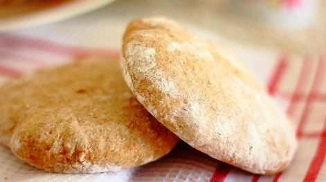 Pan integral en sartén, la receta fácil y rápida: cómo hacerlo sin horno ni harina