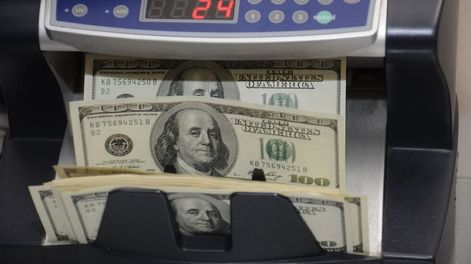 El fin del cepo se estira y la competitividad tambalea