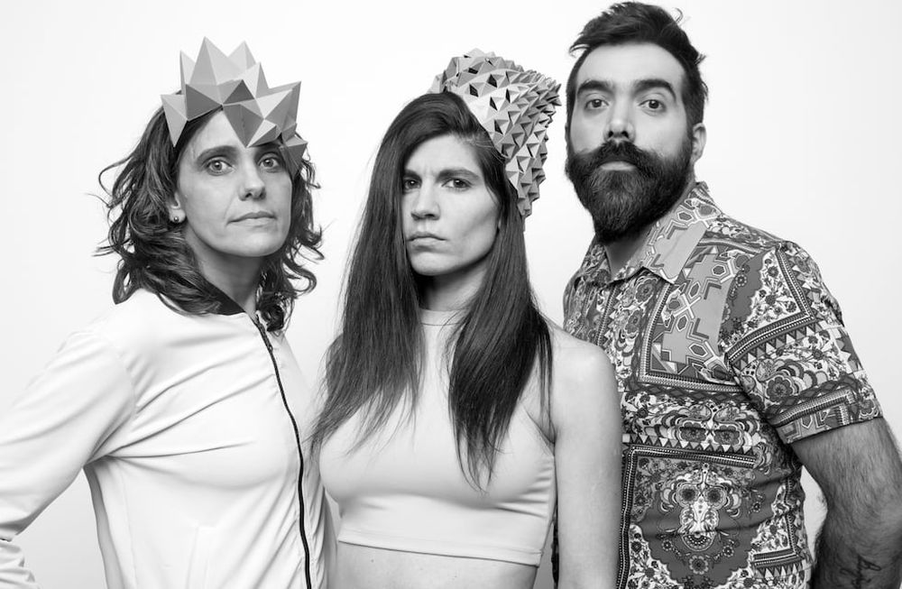 La banda de rock llega a Mendoza para cerrar con el FEM Festival. Espacial de un show acústico de Eruca Sativa.
