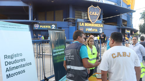 Más de 30 deudores alimentarios detectados en estadios y recitales.