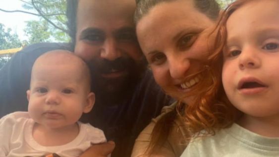 afirman que el grupo terrorista hamas entrego el cuerpo de shiri bibas a la cruz roja