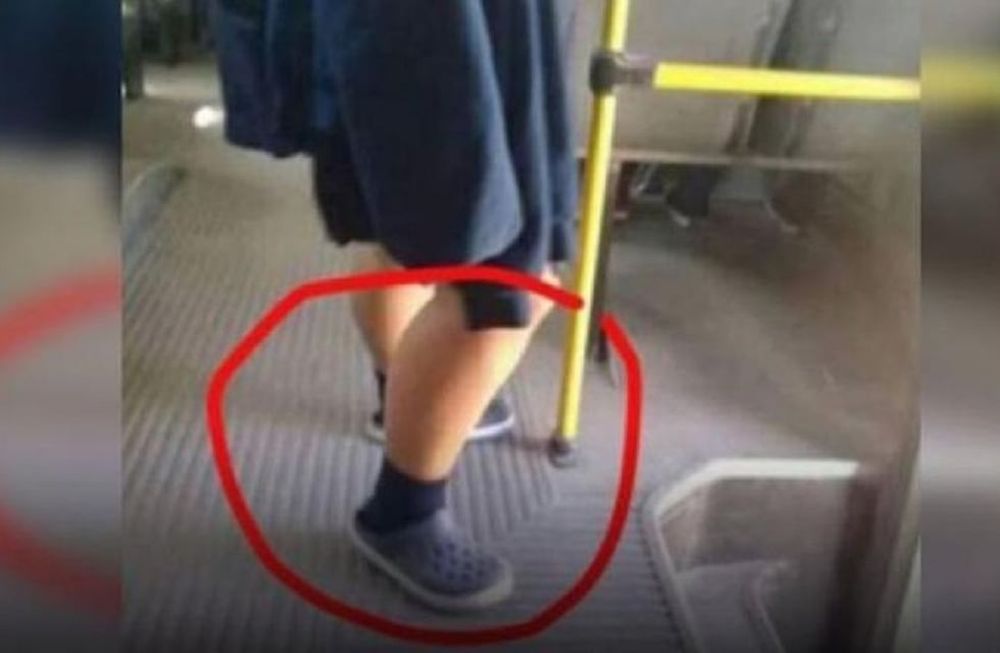 Se burlaron porque usaba sandalias para ir a la escuela y ella les dio una lección de vida