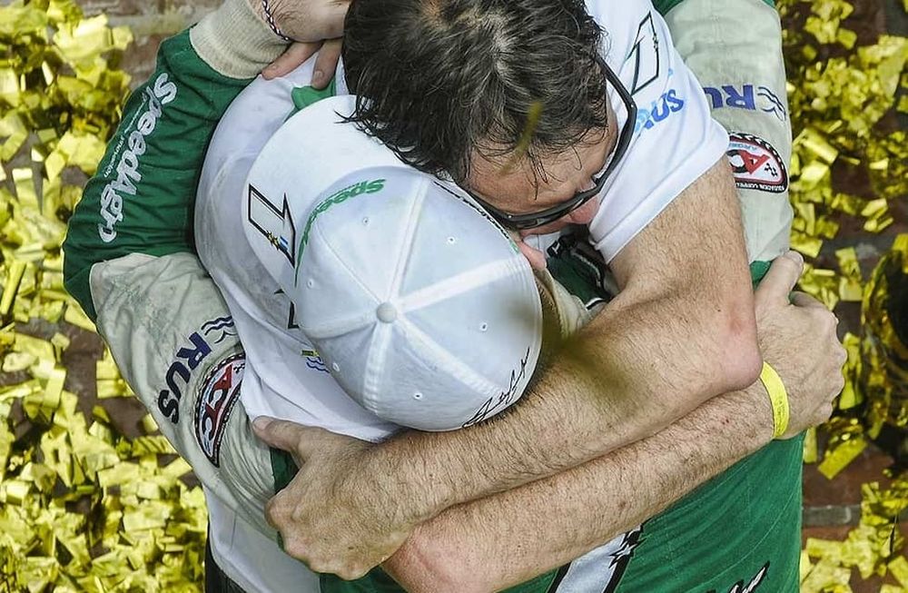 Agustín Canapino utilizó las redes sociales para recordar a su papá Alberto. Este martes se cumple un año de la muerte del exitoso preparador.