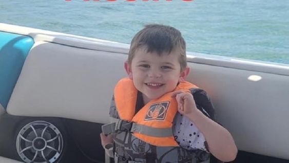 Para encontrar al niño, la familia dispuso de muchos carteles y también contó con voluntarios en tareas de búsqueda, pero el nene nunca salió de su casa.