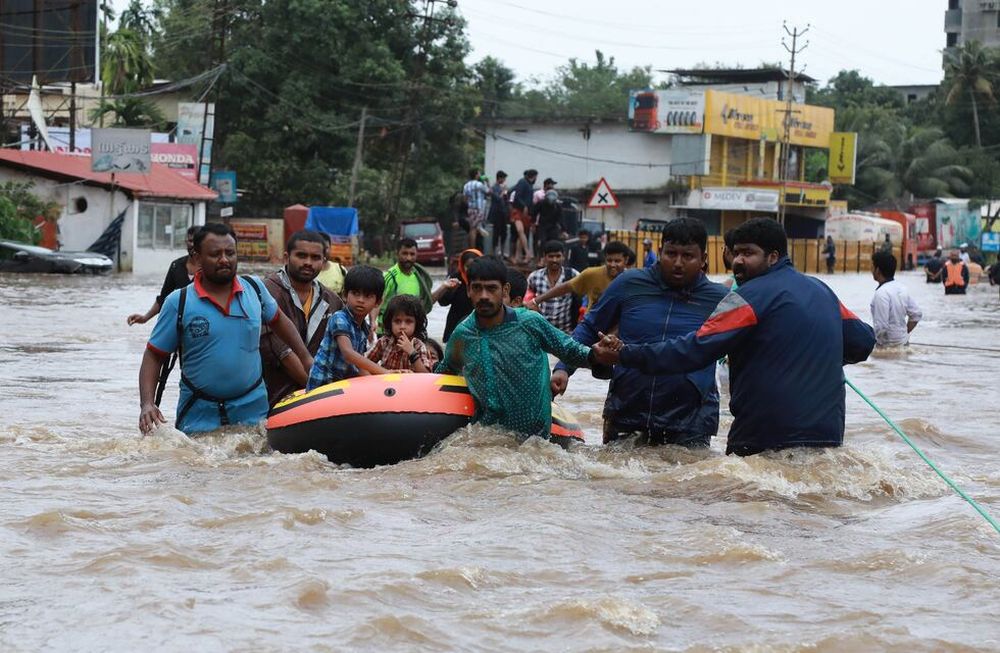 India: las peores inundaciones en un siglo, con 350 muertos