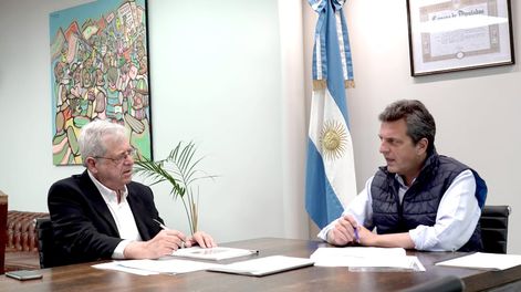 Los Andes | Gabriel Rubinstein y Sergio Massa en el ministerio de Economía. (Sergio Massa)