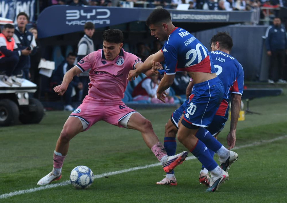 Independiente Rivadavia no pudo sostener la diferencia en el marcador y Tigre se lo empató sobre la hora. 