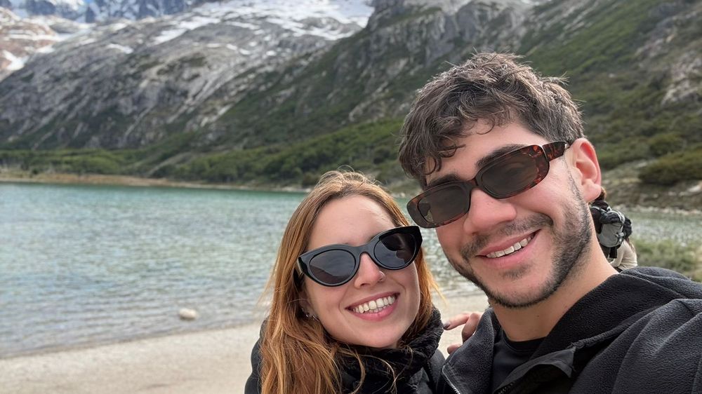 Bruno y Valentina de paseo en Ushuaia.