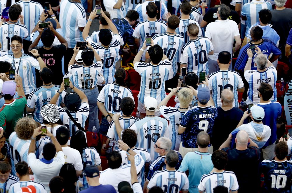 El color de los hinchas de la Selección Argentina ante Suiza