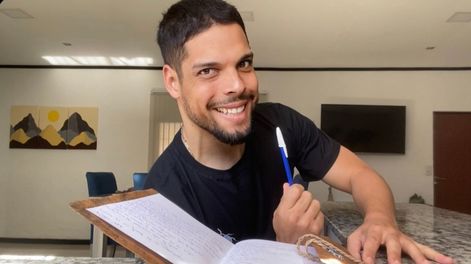 Viniciuz, el influencer brasileño que, desde Mendoza, le saca la ficha a los argentinos