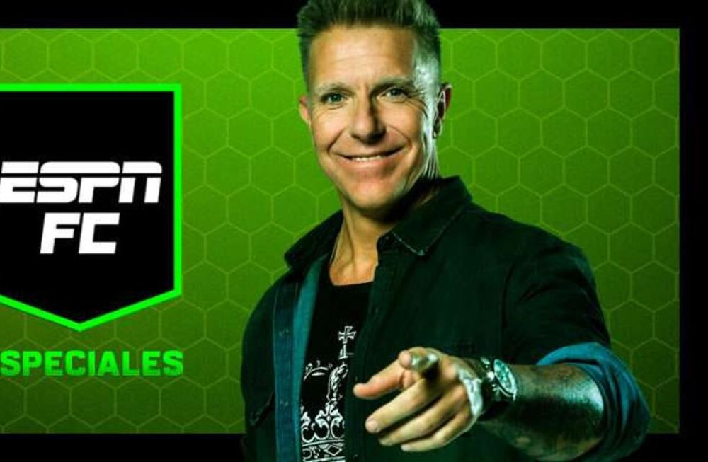 Fantino vuelve a su primer amor y conducirá un nuevo ciclo de entrevistas a deportistas en ESPN. En la promoción del programa, mató a Messi y elogió a Riquelme, Bochini y Maradona.