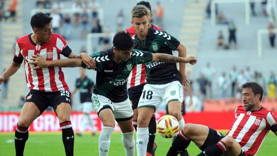 Banfield sorprendió en La Plata y venció a Estudiantes