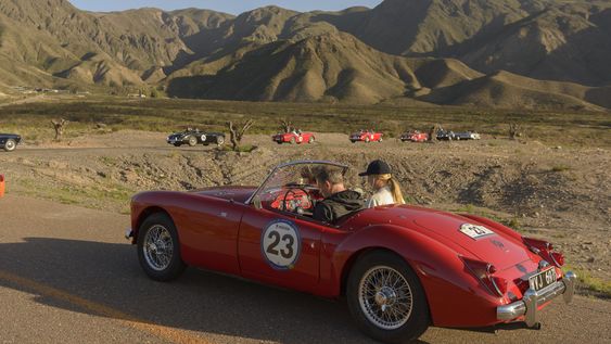 el rally de las bodegas 2026 vuelve a pasar por dalvian y abre sus puertas para vivir de cerca el automovilismo clasico